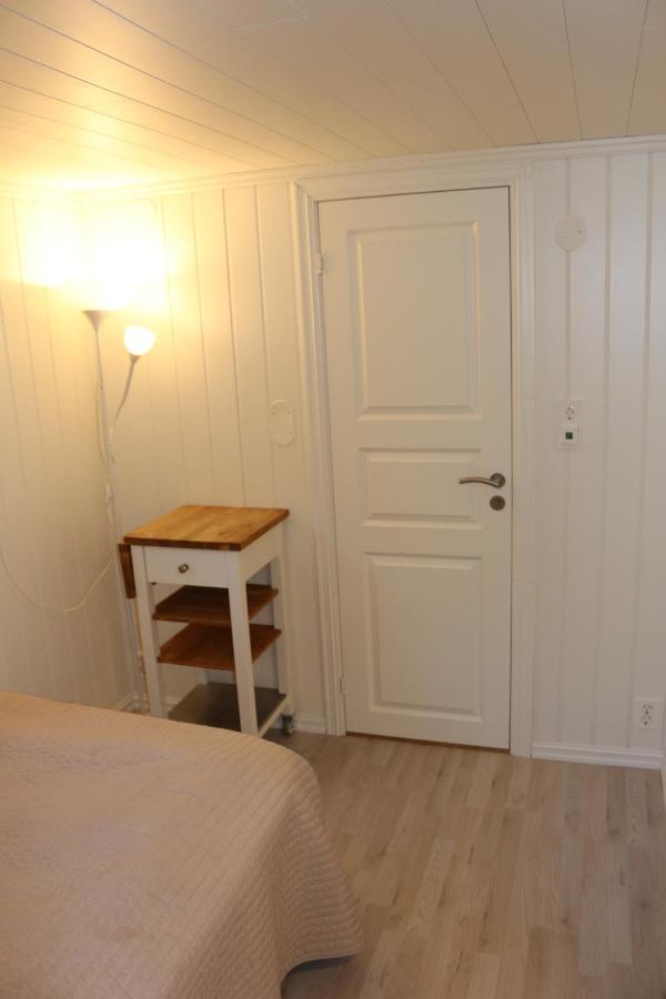 Nice Apartment With1 Bedroom Separate Living Room With A Sofa Bed And A Tiny Kitchen A Bathroom Located In Nordstrand Near By The Sea For 3 Guests With A Garden And Grill 5 Extra Guests With Extra Cost In The Cabin With Sea View Just Outside The Apar Осло Екстер'єр фото