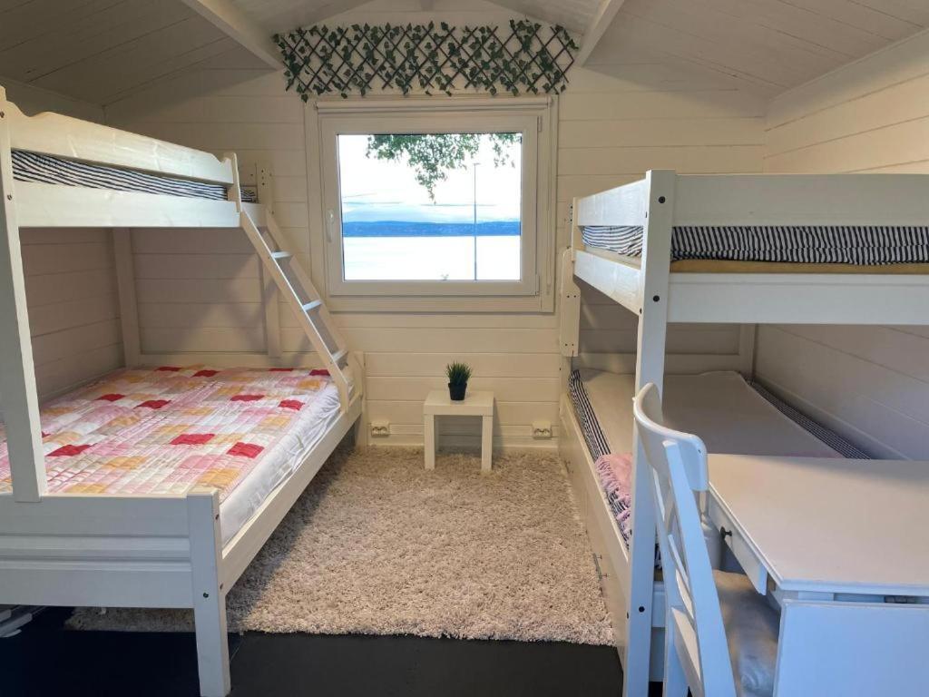 Nice Apartment With1 Bedroom Separate Living Room With A Sofa Bed And A Tiny Kitchen A Bathroom Located In Nordstrand Near By The Sea For 3 Guests With A Garden And Grill 5 Extra Guests With Extra Cost In The Cabin With Sea View Just Outside The Apar Осло Екстер'єр фото